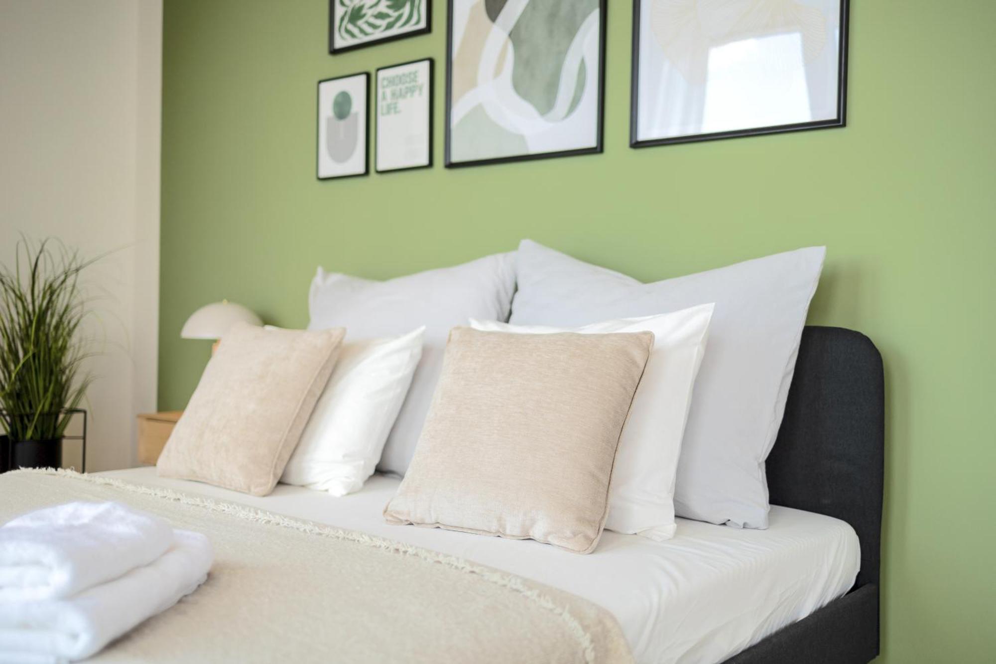 Ferienwohnung Bright 2Br - 8Th Floor, Balcony, Free Parking - By Gravity Prag Exterior foto