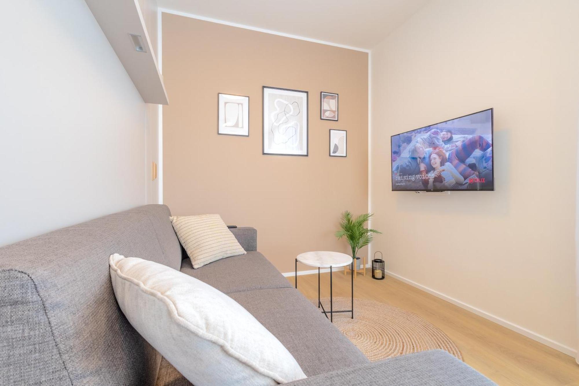 Ferienwohnung Bright 2Br - 8Th Floor, Balcony, Free Parking - By Gravity Prag Exterior foto