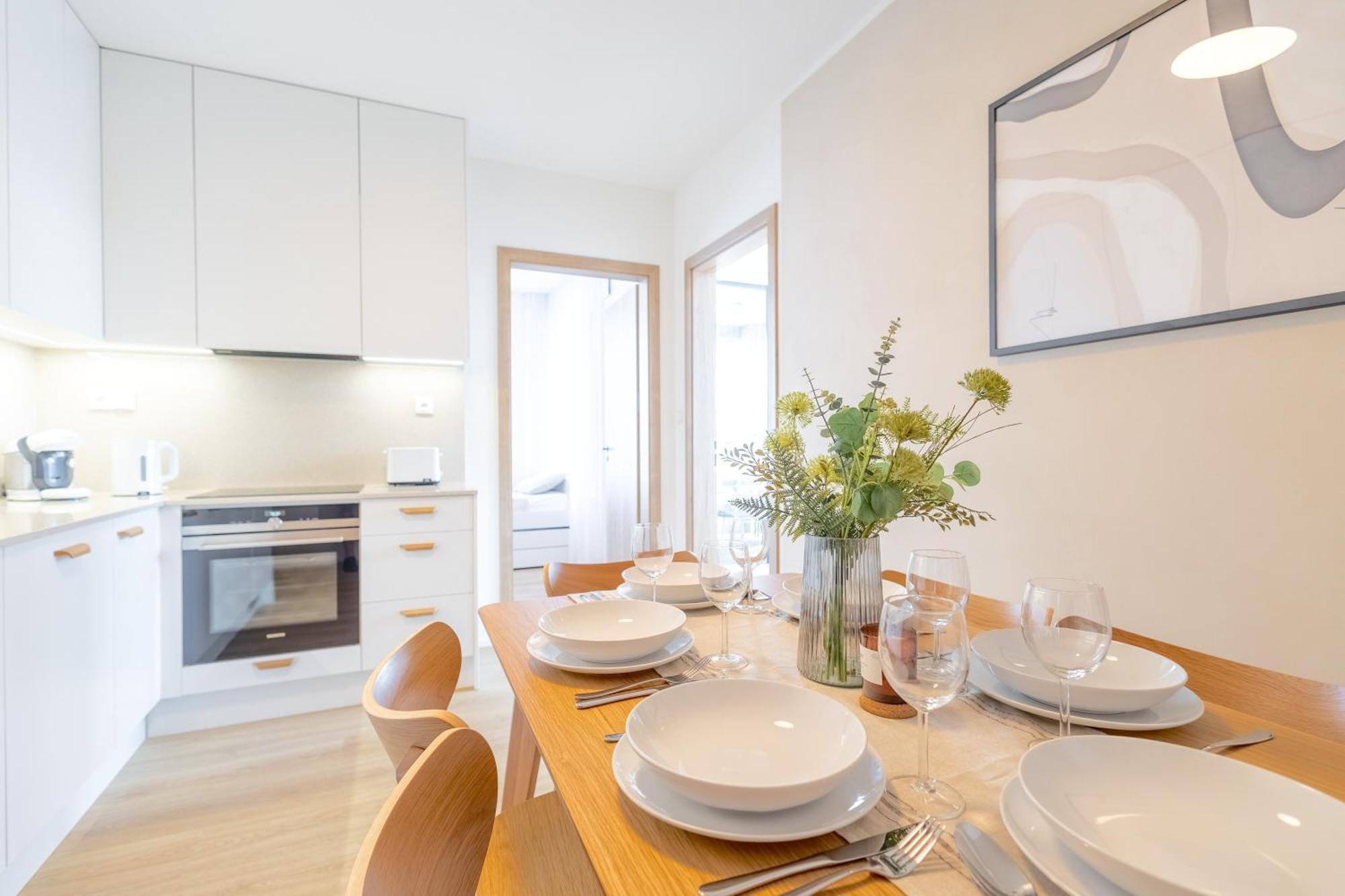 Ferienwohnung Bright 2Br - 8Th Floor, Balcony, Free Parking - By Gravity Prag Exterior foto