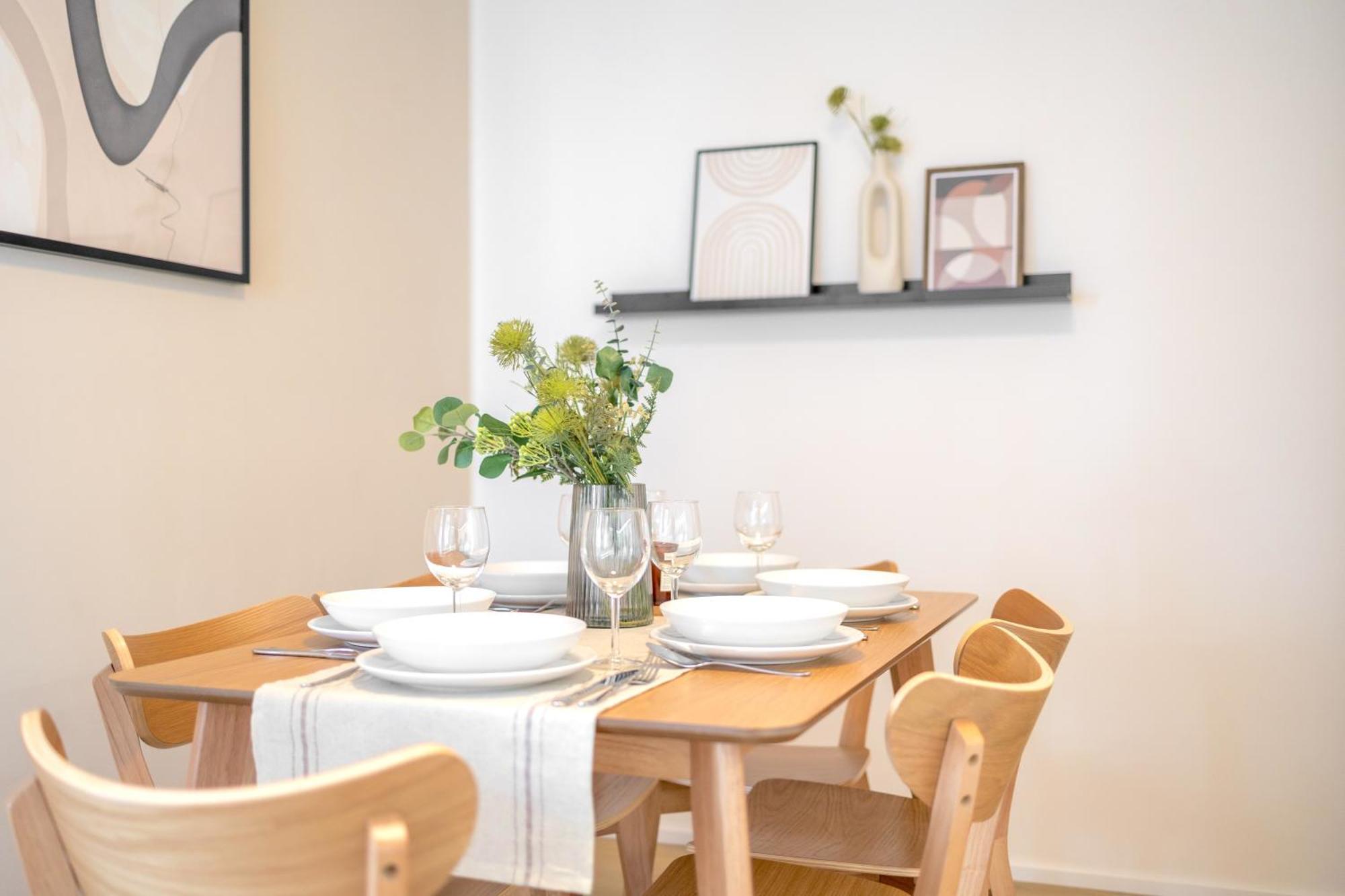 Ferienwohnung Bright 2Br - 8Th Floor, Balcony, Free Parking - By Gravity Prag Exterior foto