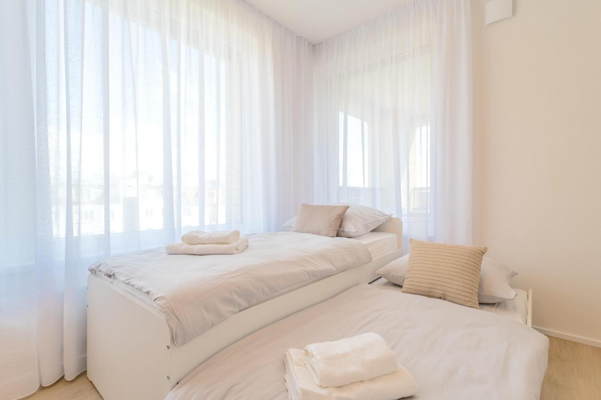 Ferienwohnung Bright 2Br - 8Th Floor, Balcony, Free Parking - By Gravity Prag Exterior foto