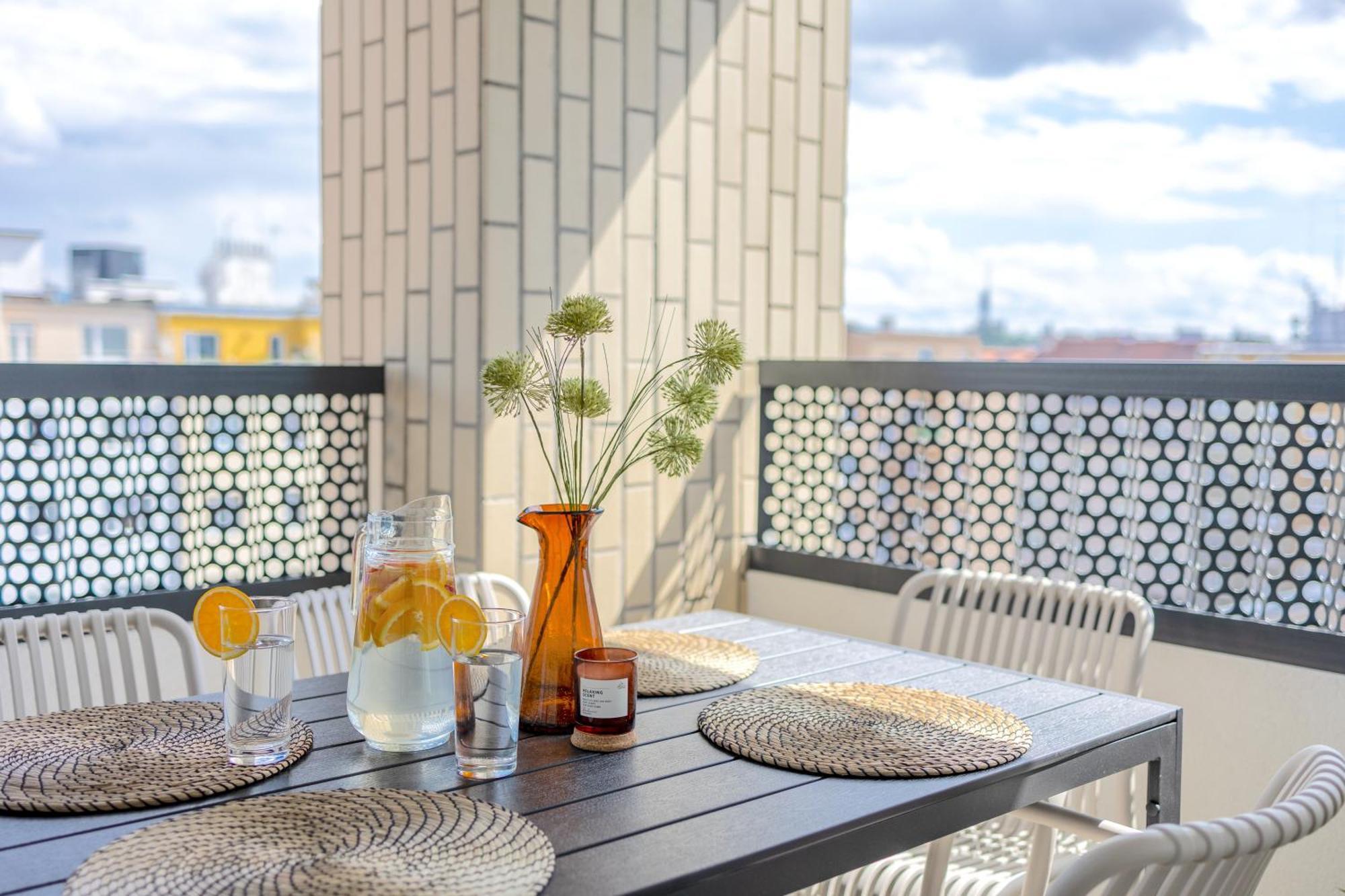 Ferienwohnung Bright 2Br - 8Th Floor, Balcony, Free Parking - By Gravity Prag Exterior foto