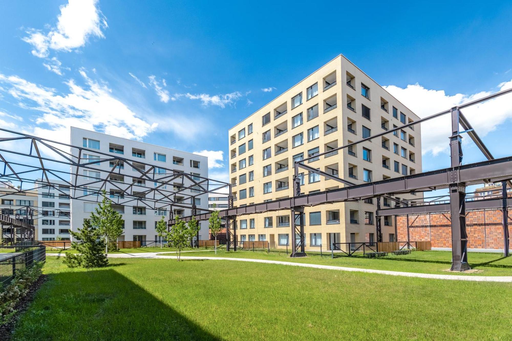 Ferienwohnung Bright 2Br - 8Th Floor, Balcony, Free Parking - By Gravity Prag Exterior foto