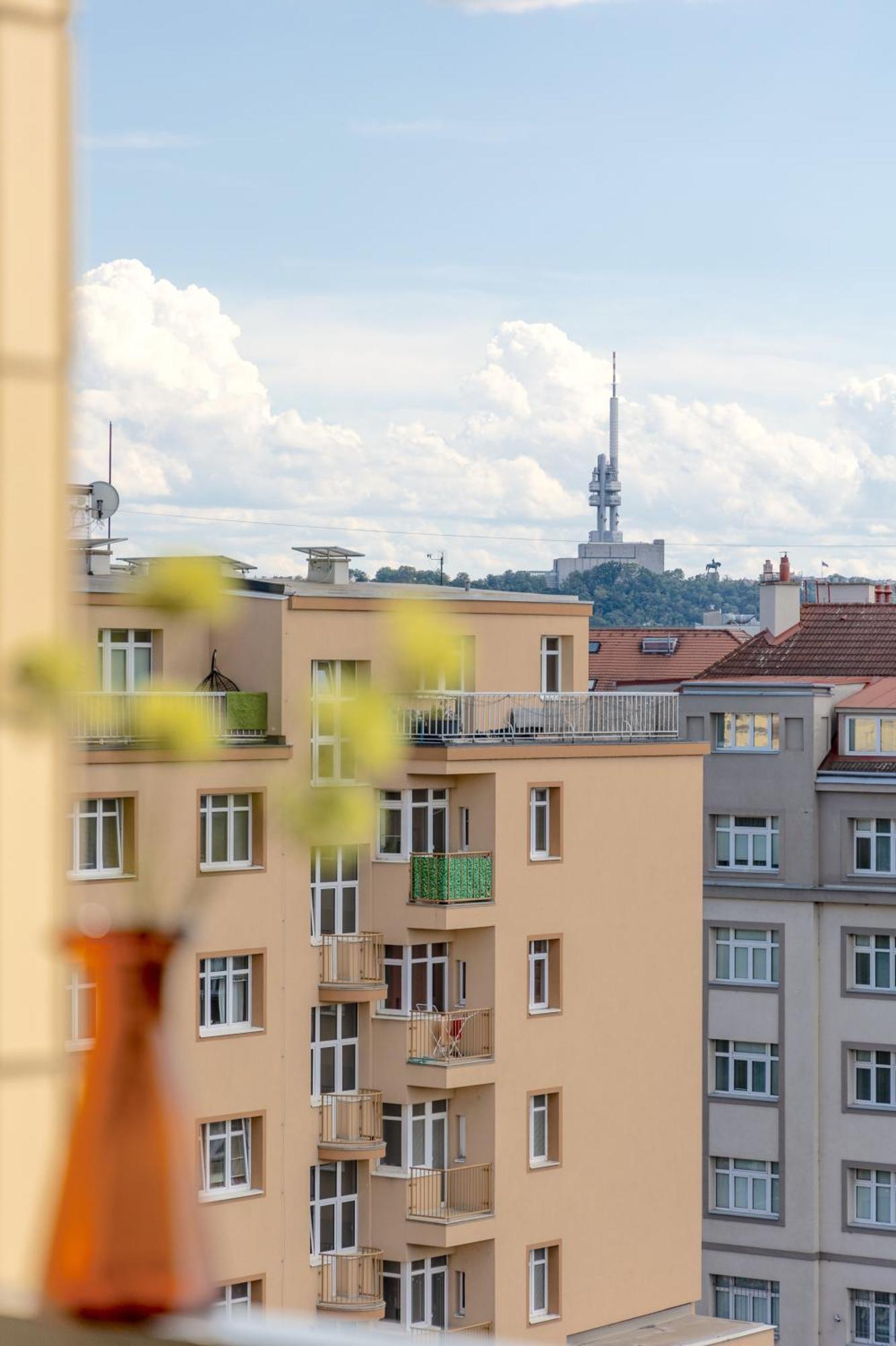 Ferienwohnung Bright 2Br - 8Th Floor, Balcony, Free Parking - By Gravity Prag Exterior foto
