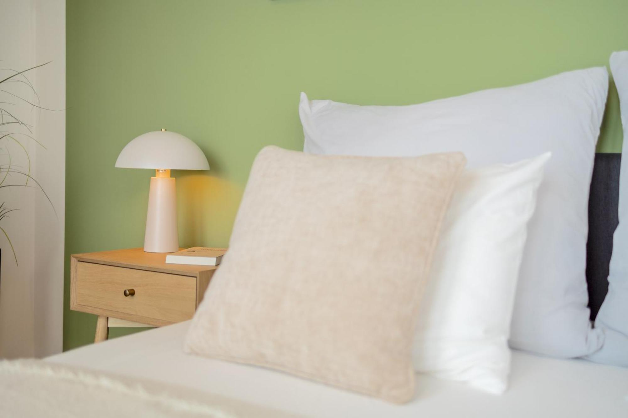 Ferienwohnung Bright 2Br - 8Th Floor, Balcony, Free Parking - By Gravity Prag Exterior foto