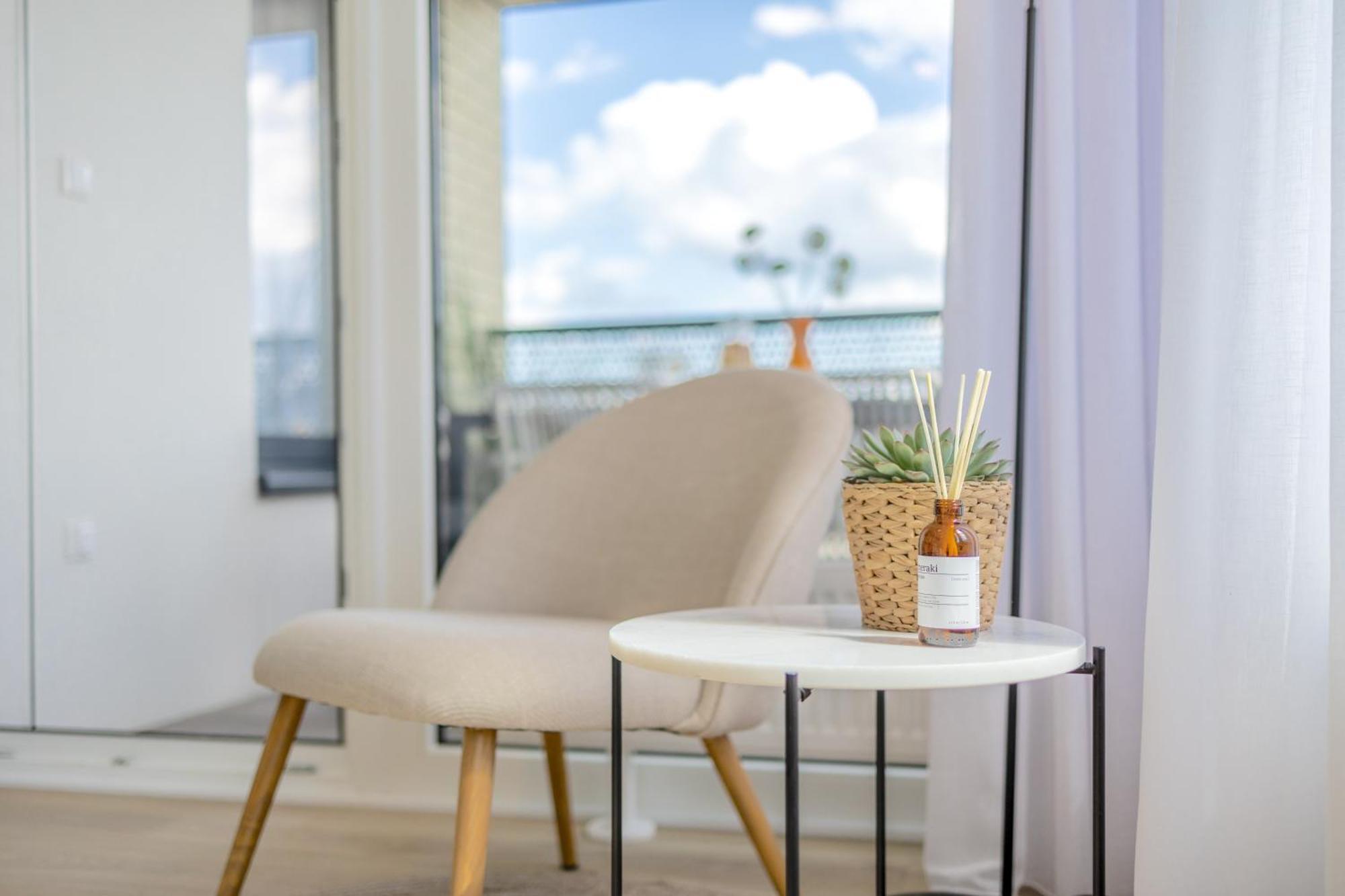 Ferienwohnung Bright 2Br - 8Th Floor, Balcony, Free Parking - By Gravity Prag Exterior foto